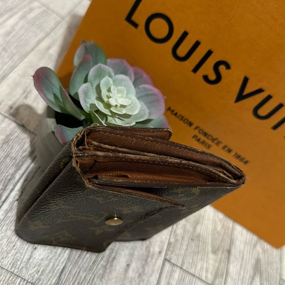 Louis Vuitton Authentic still usable /wallet - Picture 2 of 11